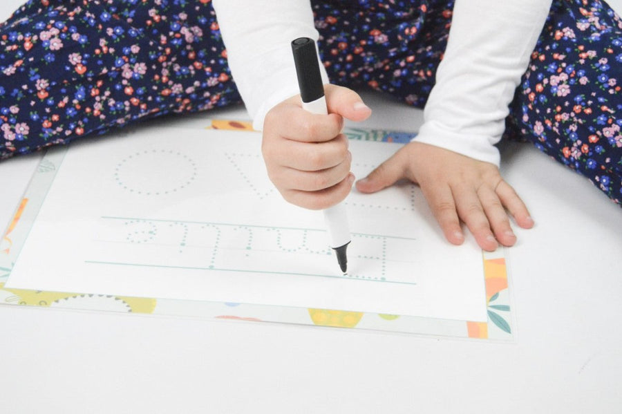 Stages of a developing pencil grip | Learning To Write – My Little Learner