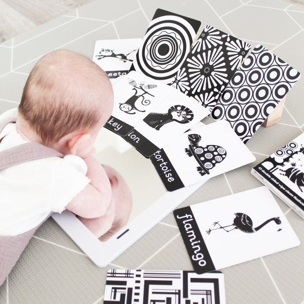 baby sensory flashcards newborn gift black and white high contrast